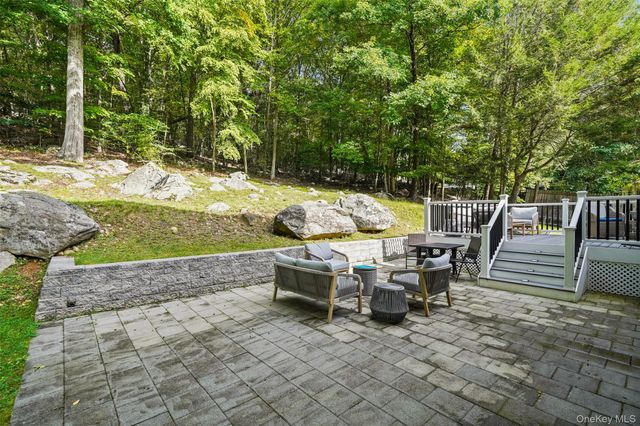 17 Glenna Drive, Carmel, NY 10512
