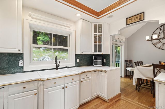 17 Glenna Drive, Carmel, NY 10512