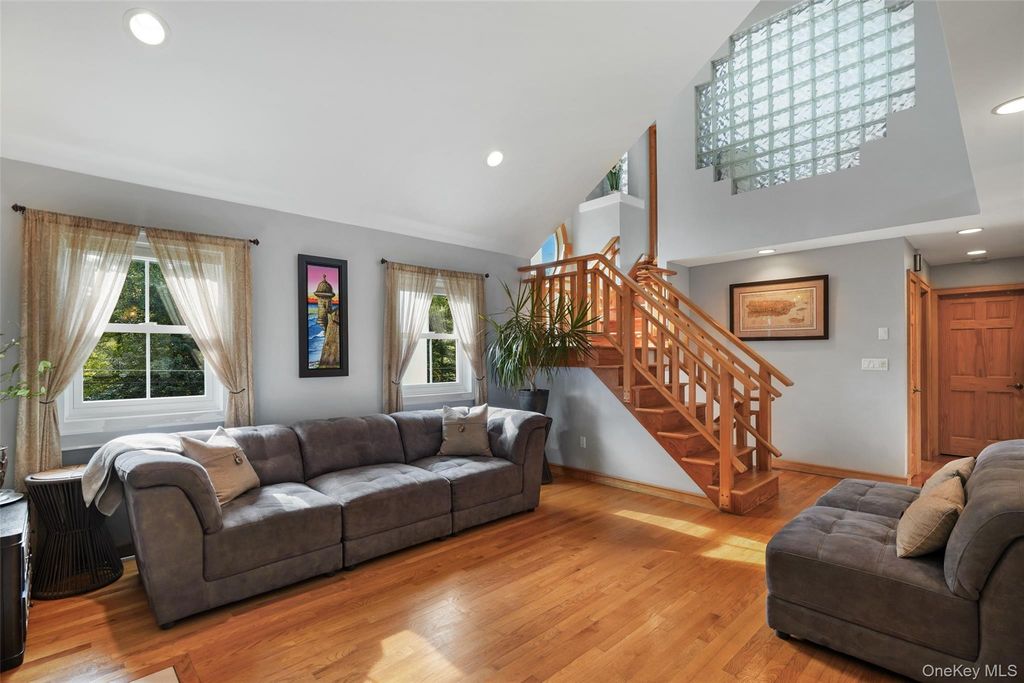 17 Glenna Drive, Carmel, NY 10512 — photo 4