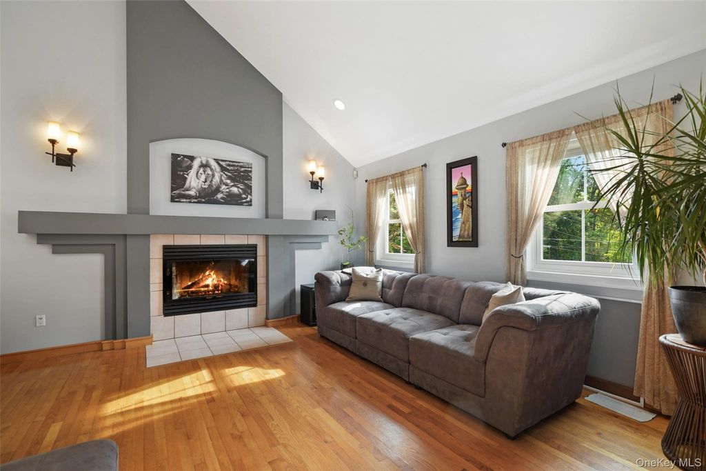 17 Glenna Drive, Carmel, NY 10512 — photo 5