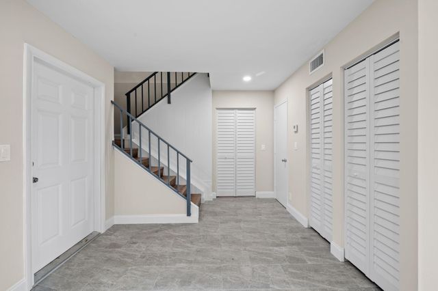 1600 NW 15th Avenue 8, Boca Raton, FL 33486