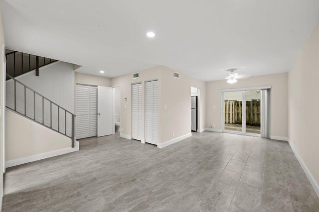 1600 NW 15th Avenue 8, Boca Raton, FL 33486