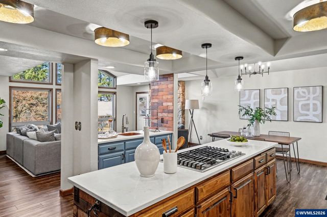 3586 Cherokee Dr S, Salem, OR 97302