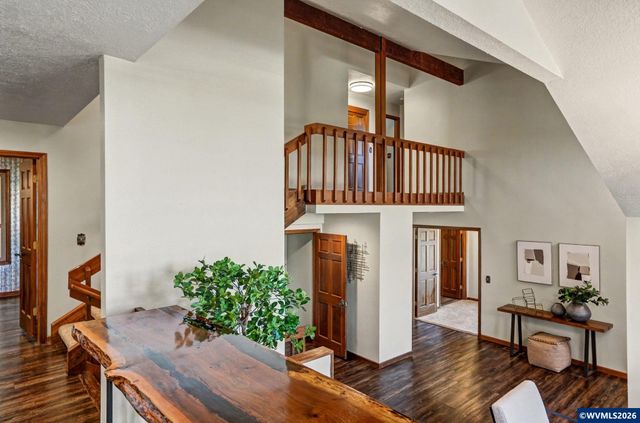 3586 Cherokee Dr S, Salem, OR 97302