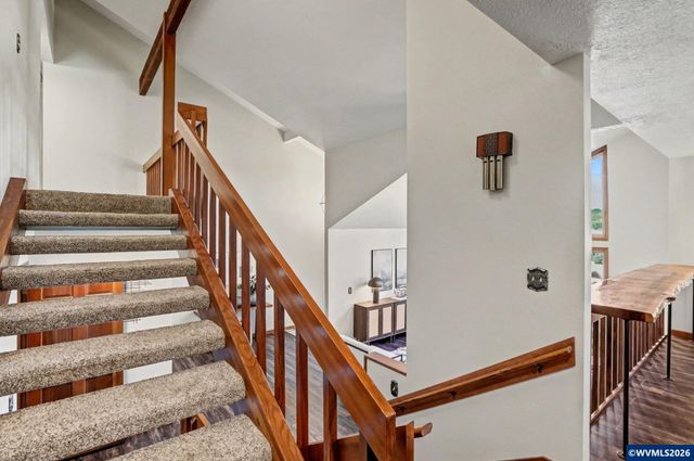 3586 Cherokee Dr S, Salem, OR 97302