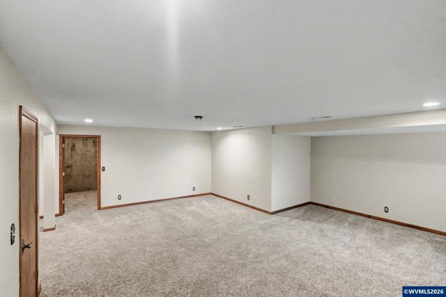 3586 Cherokee Dr S, Salem, OR 97302