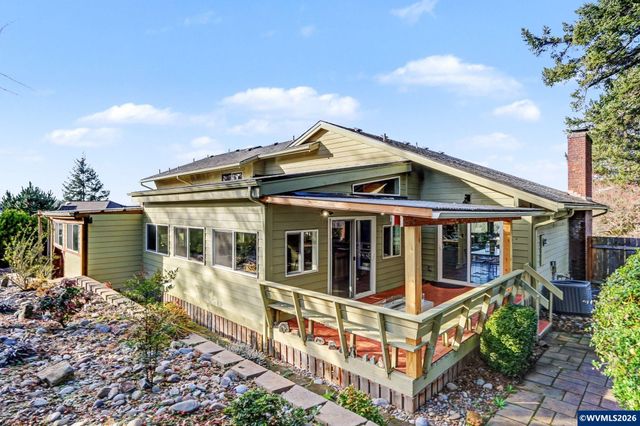 3586 Cherokee Dr S, Salem, OR 97302