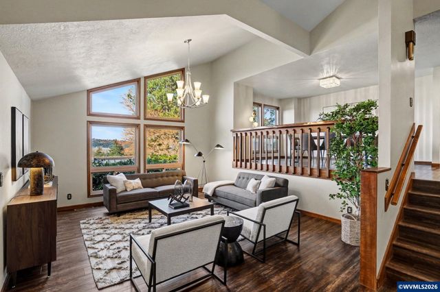 3586 Cherokee Dr S, Salem, OR 97302