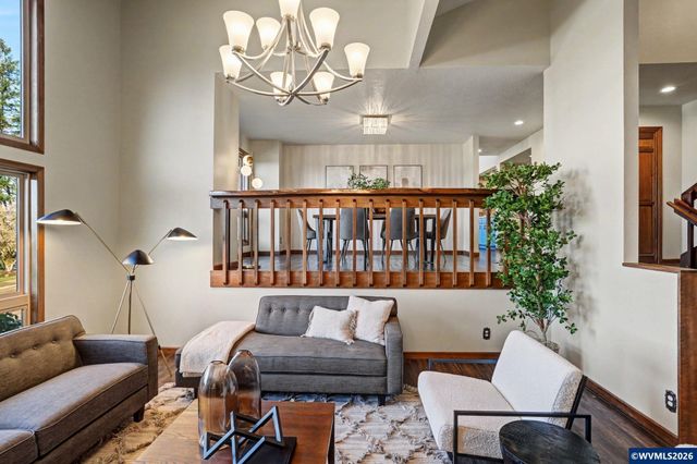 3586 Cherokee Dr S, Salem, OR 97302