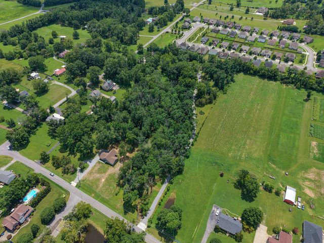 176 S Palmers Chapel Rd, White House, TN 37188