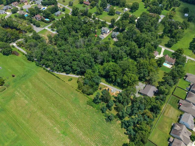 176 S Palmers Chapel Rd, White House, TN 37188