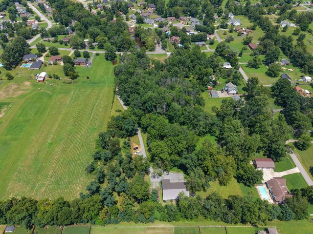 176 S Palmers Chapel Rd, White House, TN 37188