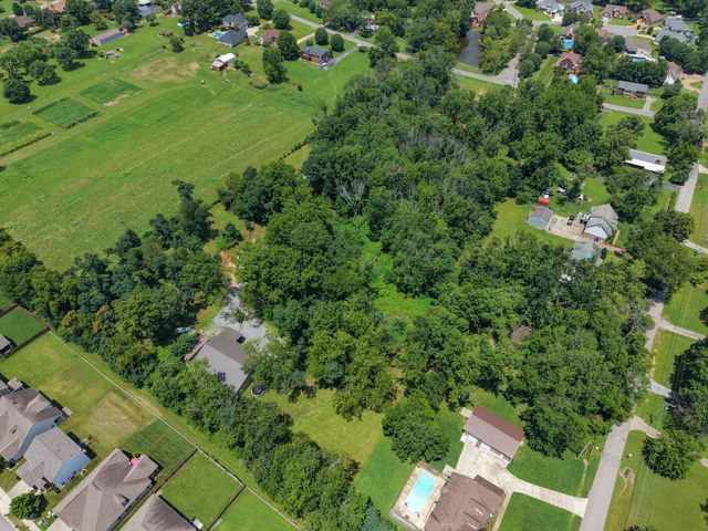 176 S Palmers Chapel Rd, White House, TN 37188
