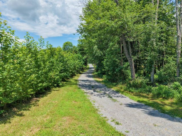 176 S Palmers Chapel Rd, White House, TN 37188