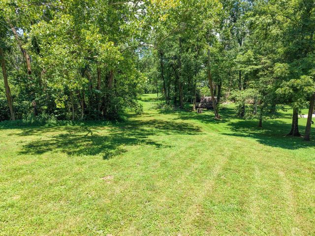 176 S Palmers Chapel Rd, White House, TN 37188