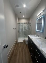 213 Holleman Dr. E 101, College Station, TX 77840