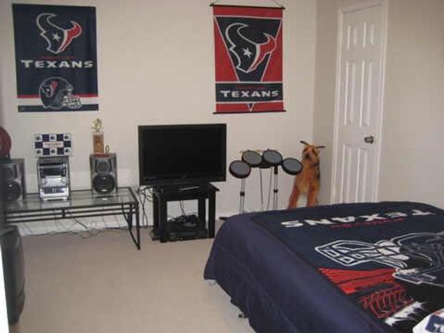 1215 Mabry Mill Road, Houston, TX 77062