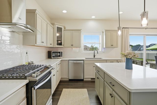 9967 Wisteria Lane, St. John, IN 46373