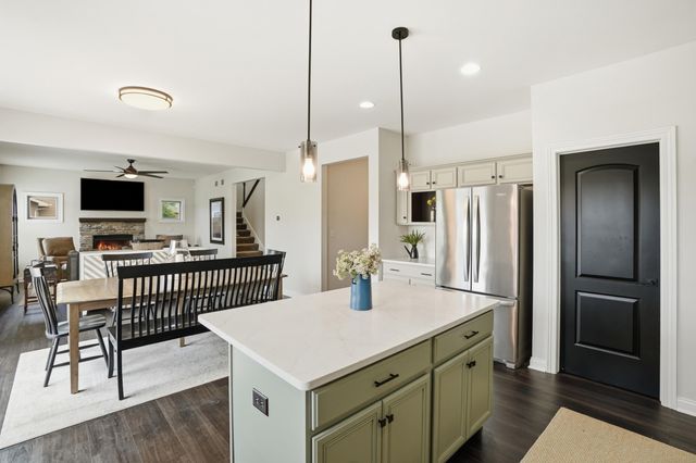 9967 Wisteria Lane, St. John, IN 46373