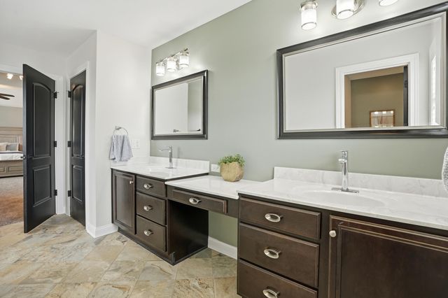 9967 Wisteria Lane, St. John, IN 46373