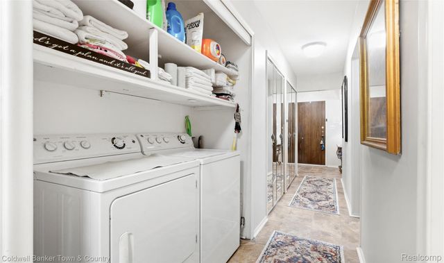 1744 Harrison Avenue C-5, Trenton, MI 48183