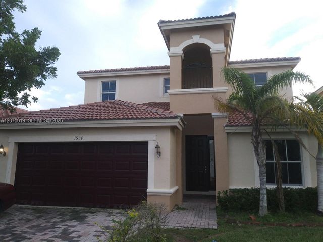1934 NE 3rd Ct, Homestead, FL 33033