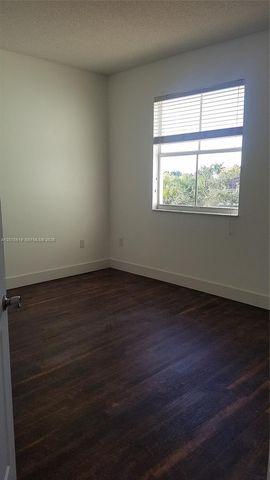 1934 NE 3rd Ct, Homestead, FL 33033