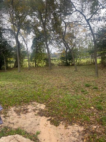 707 Avenue J, Huntsville, TX 77320