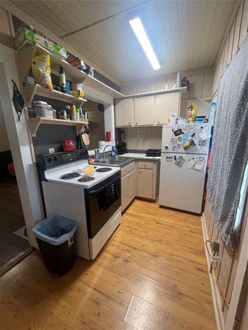 707 Avenue J, Huntsville, TX 77320