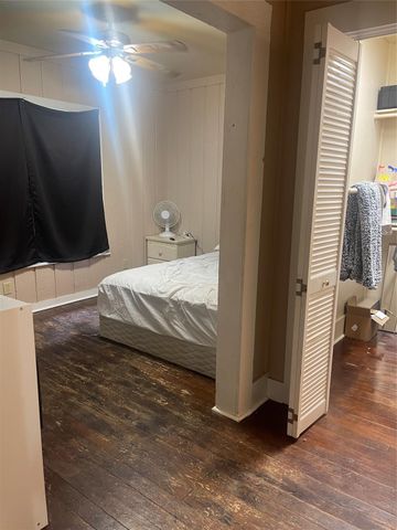 707 Avenue J, Huntsville, TX 77320