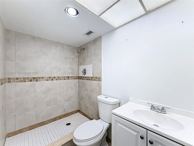 12500 NE 15th Avenue 105, North Miami, FL 33161