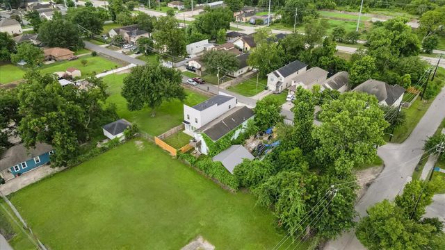 6902 Apollo Street, Houston, TX 77091