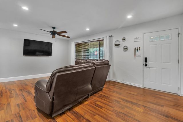 3549 Rosemont Dr, Sacramento, CA 95826