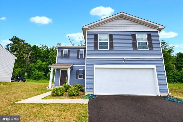 29 EISENHOWER DR, Bridgeton, NJ 08302