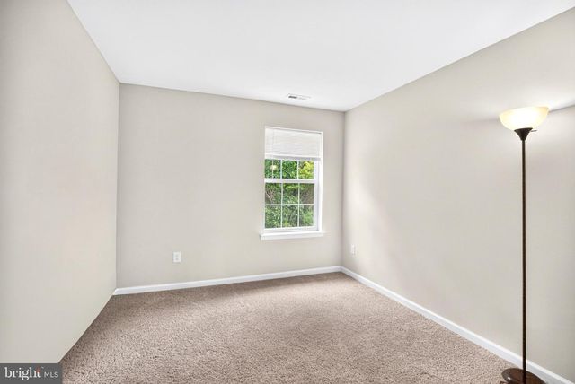 29 EISENHOWER DR, Bridgeton, NJ 08302