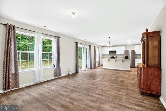 29 EISENHOWER DR, Bridgeton, NJ 08302
