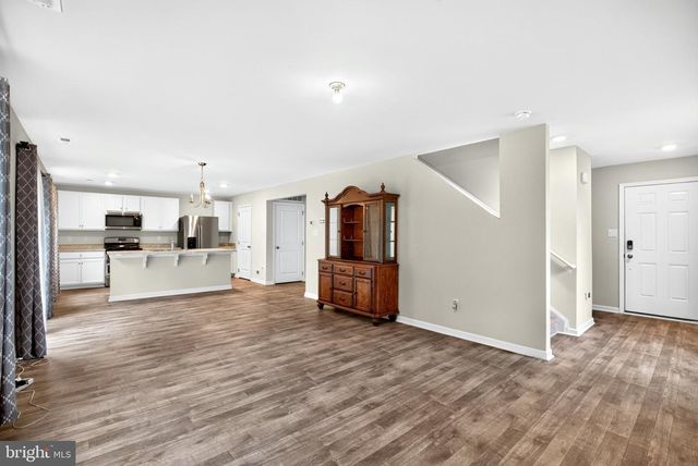 29 EISENHOWER DR, Bridgeton, NJ 08302