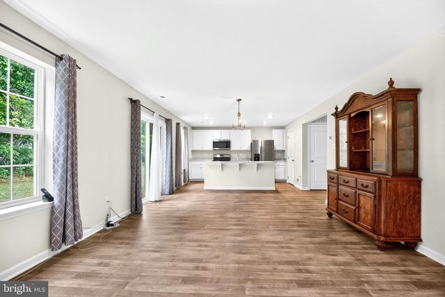 29 EISENHOWER DR, Bridgeton, NJ 08302