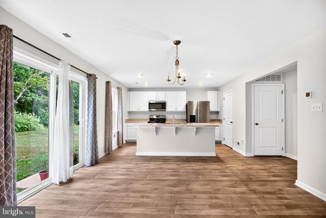 29 EISENHOWER DR, Bridgeton, NJ 08302