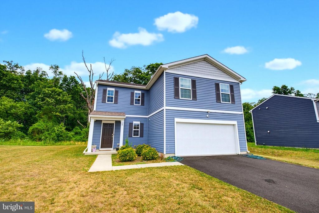 29 EISENHOWER DR, Bridgeton, NJ 08302