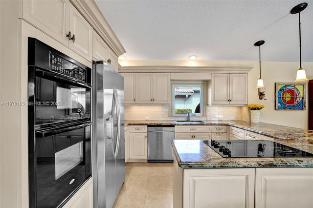 5093 NW 86th Way, Coral Springs, FL 33067