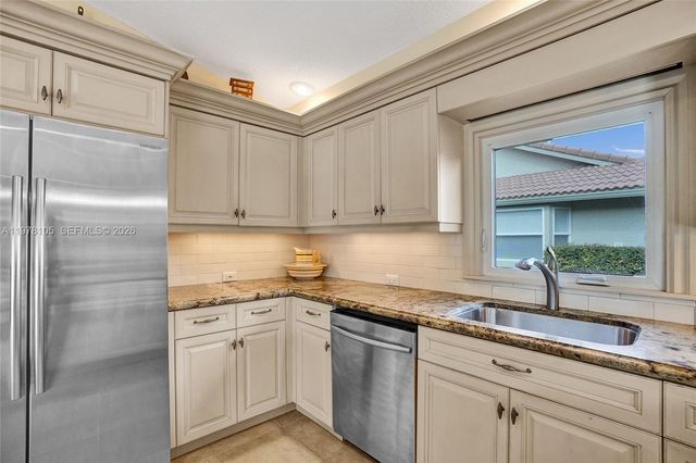 5093 NW 86th Way, Coral Springs, FL 33067