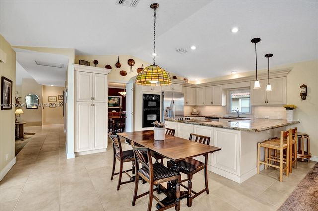 5093 NW 86th Way, Coral Springs, FL 33067