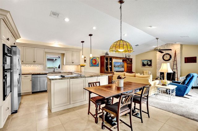 5093 NW 86th Way, Coral Springs, FL 33067