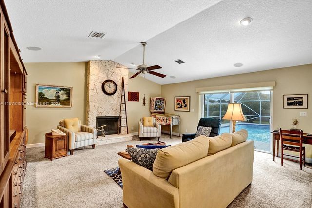 5093 NW 86th Way, Coral Springs, FL 33067