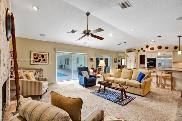 5093 NW 86th Way, Coral Springs, FL 33067