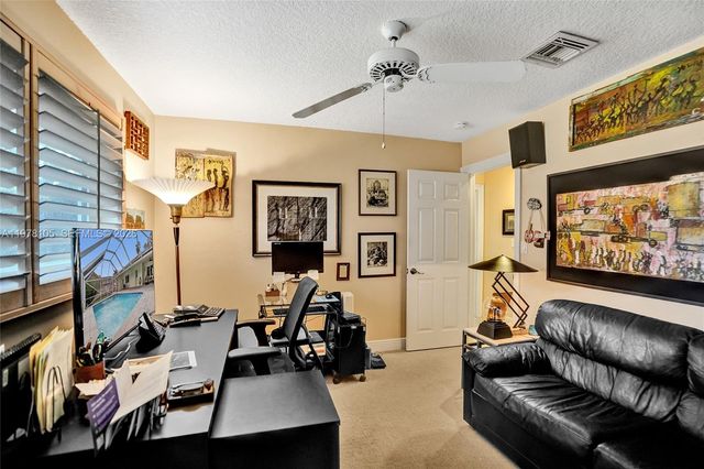 5093 NW 86th Way, Coral Springs, FL 33067