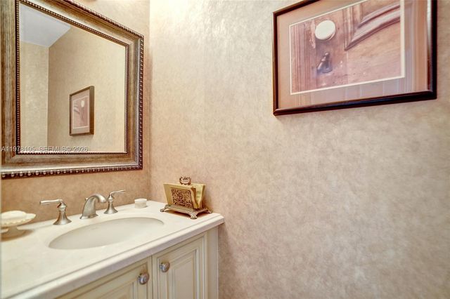 5093 NW 86th Way, Coral Springs, FL 33067