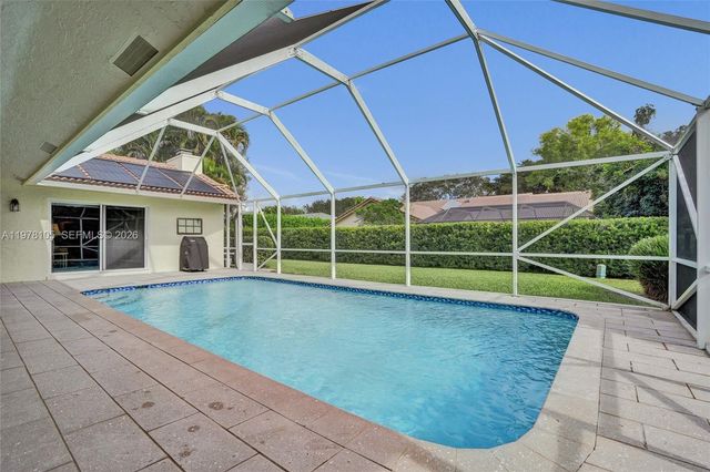 5093 NW 86th Way, Coral Springs, FL 33067