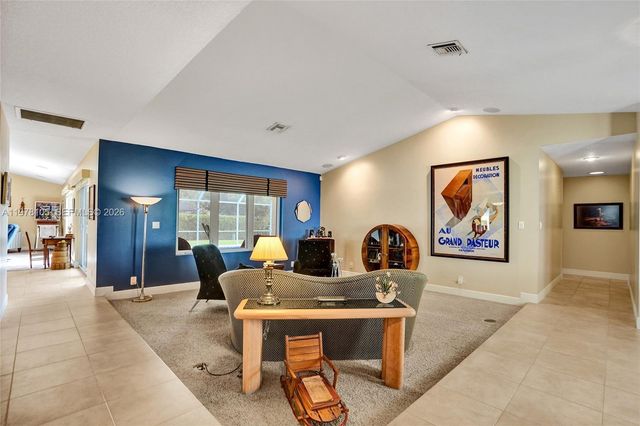 5093 NW 86th Way, Coral Springs, FL 33067